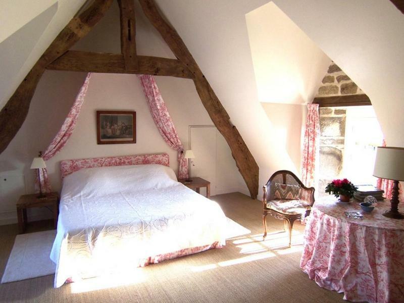 Bed and Breakfast Manoir de Kerguéréon à Ploubezre Extérieur photo